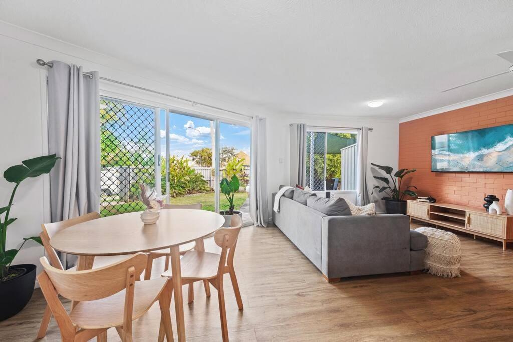 Pet & Family Friendly Apartment *